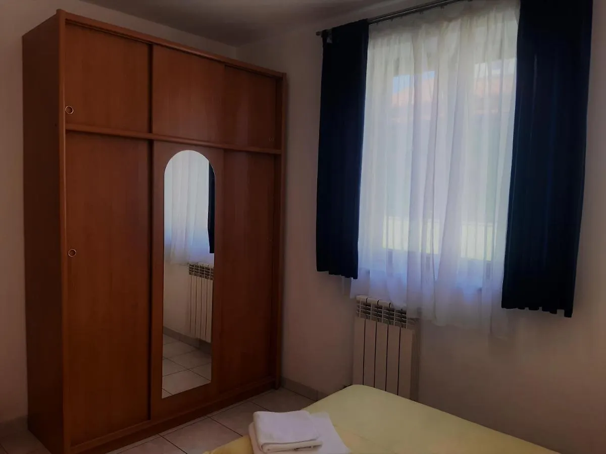 Apartments Barbara Gregovica Pula 0*,  Croatia