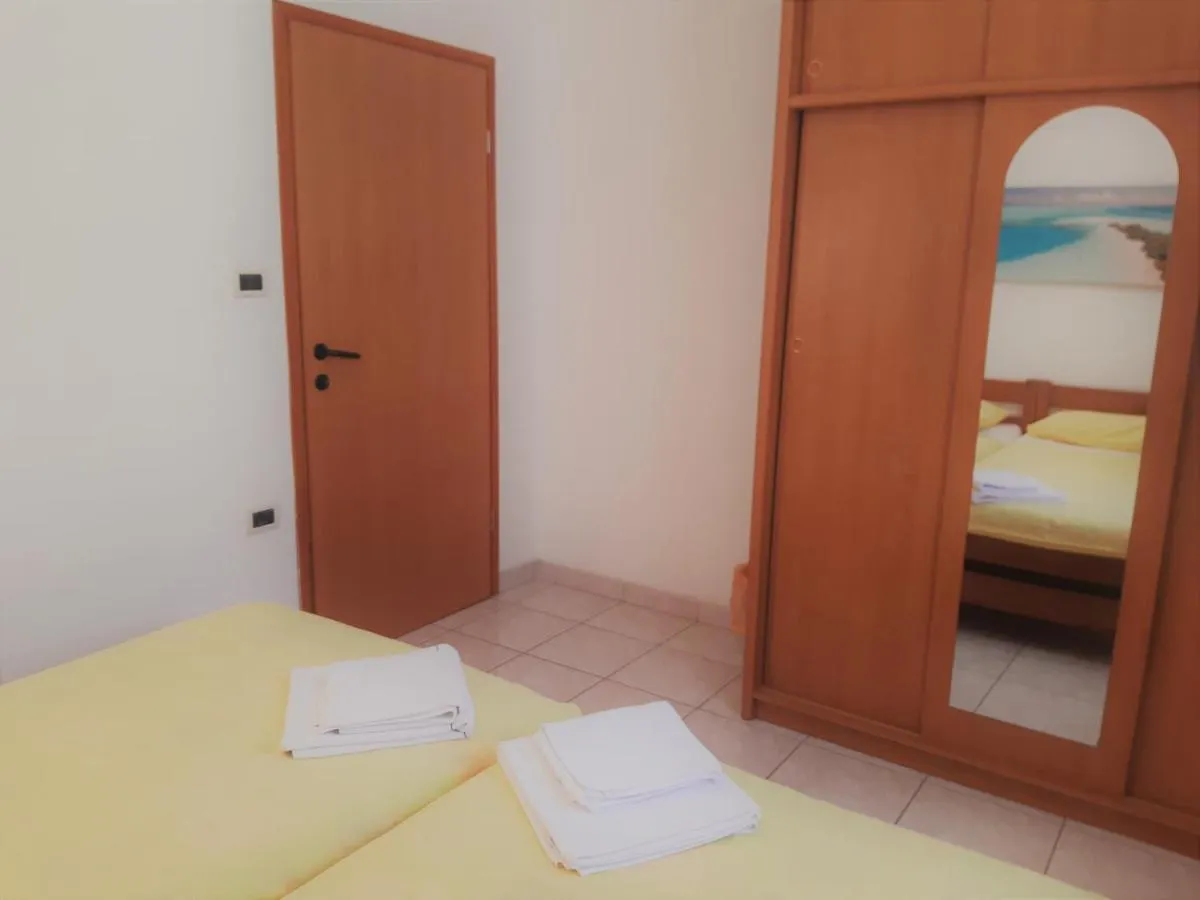 Apartments Barbara Gregovica Pola 0*,