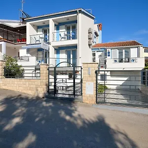 Nautilus Apartment